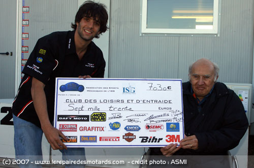 L'équipe de l'association ASMI en course d'endurance