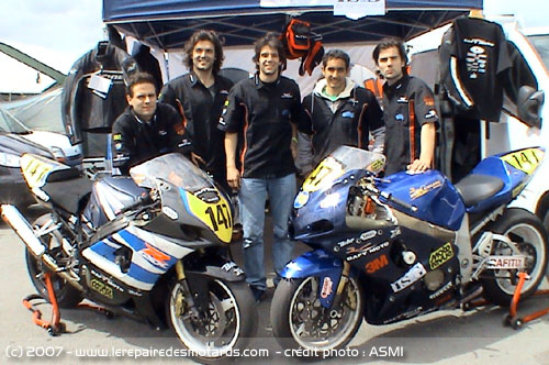 L'équipe de l'association ASMI en course d'endurance