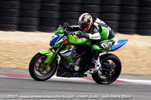 Coupe Kawasaki ER6 Moto Revue Julien Domec
