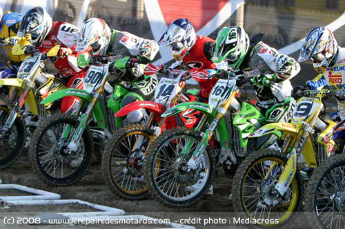 Coup d'envoi de la saison motocross à Mantova en Italie