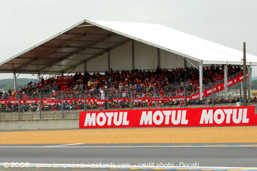 tribune Ducati Le Mans GP