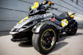 Un Can Am Spyder Xena Bike ouvrir Dark Dog Tour