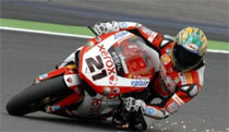 Troy Bayliss sur le circuit Superbike de Magny-Cours