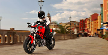 Essai moto Ducati Monster 796
