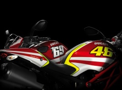 Ducati Monster Art : dédicace Rossi et Hayden