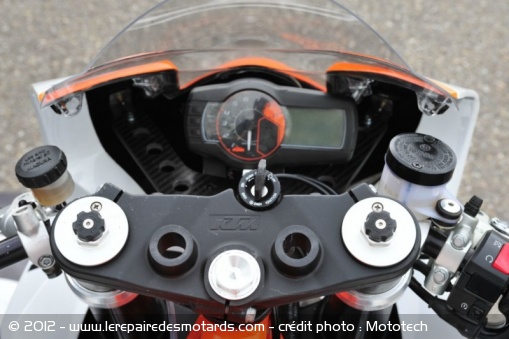 KTM RC4 690R par Mototech