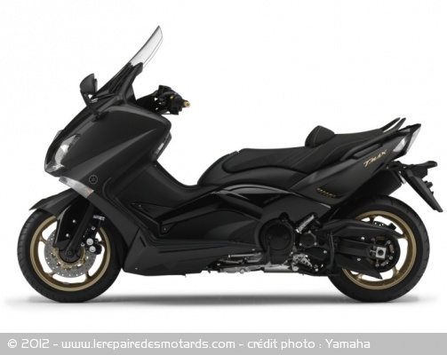 Nouveauté 2013 : scooter Yamaha TMax Black Max