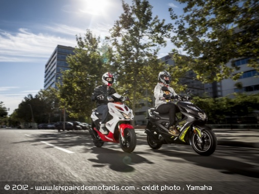 Nouveauté 2013 : scooter Yamaha Aerox R et Aerox R Naked