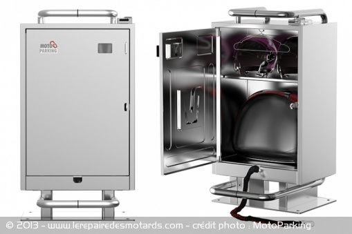 Le casier offre une capacité de 52 litres - Crédit photo : MotoParking