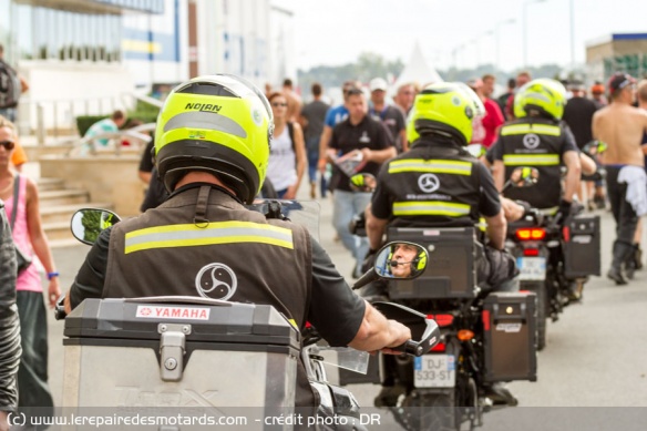 Equipe de motards sécurité Sce-Performance