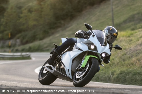 Motos électriques Energica modèle Ego action