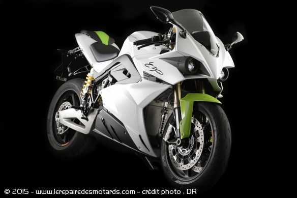 Motos électriques Energica modèle Ego blanche Motos électriques Energica modèle Ego blanche