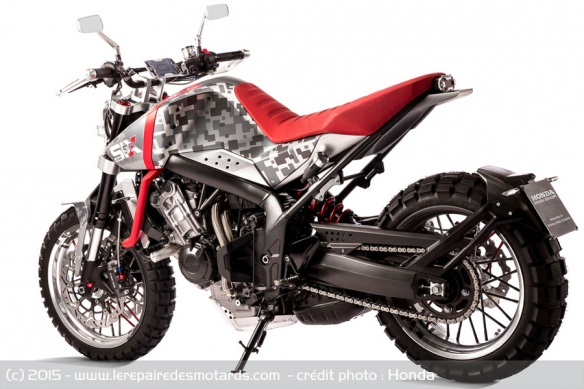 La CB Six 50 se tourne davantage vers le concept de scrambler urbain