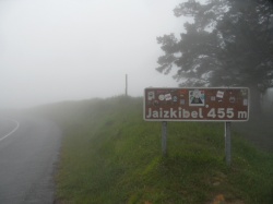 Wheels & Waves : la Punks Peak annulée, le mont Jaizkibel dans le brouillard