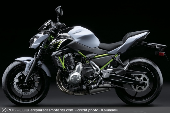 Kawasaki Z650 de profil