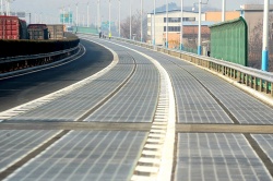 Une autoroute solaire en Chine - crédit photo : DR