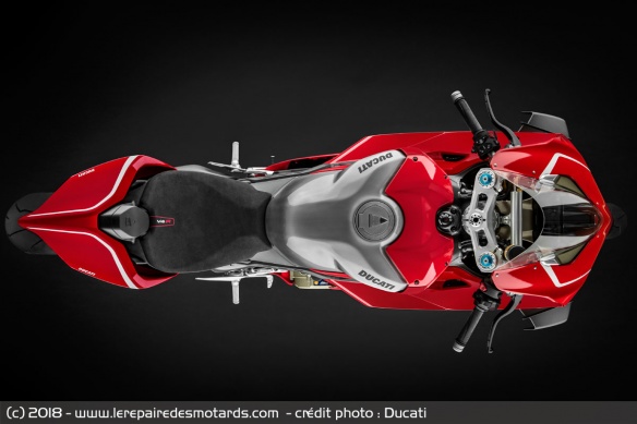 Vue du dessus de la Ducati Panigale V4 R