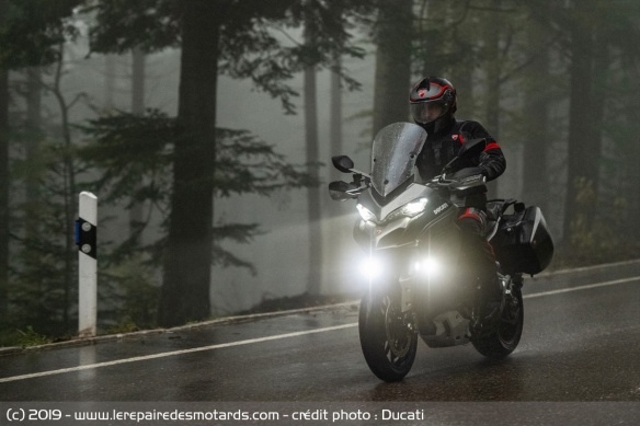 Feux à LEd additionnels de la Ducati Multistrada 1260 S Grand Tour