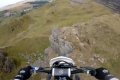 Il chute falaise  moto