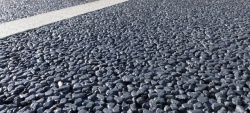 L'asphalte poreux pour une route toujours sèche - crédit photo : Tarmac
