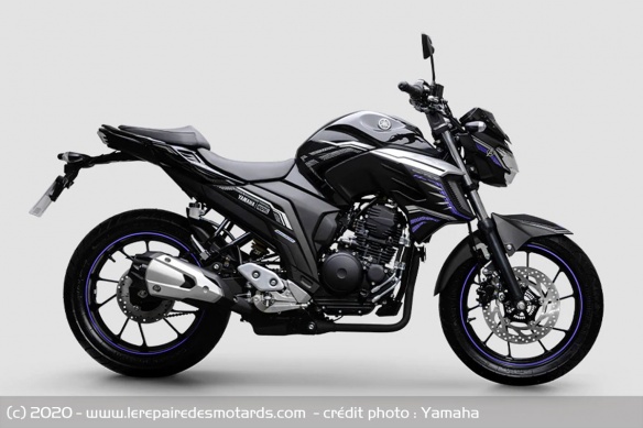 Yamaha Fazer 250 Black Panther
