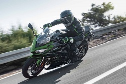 Nouveautés motos Kawasaki 2021