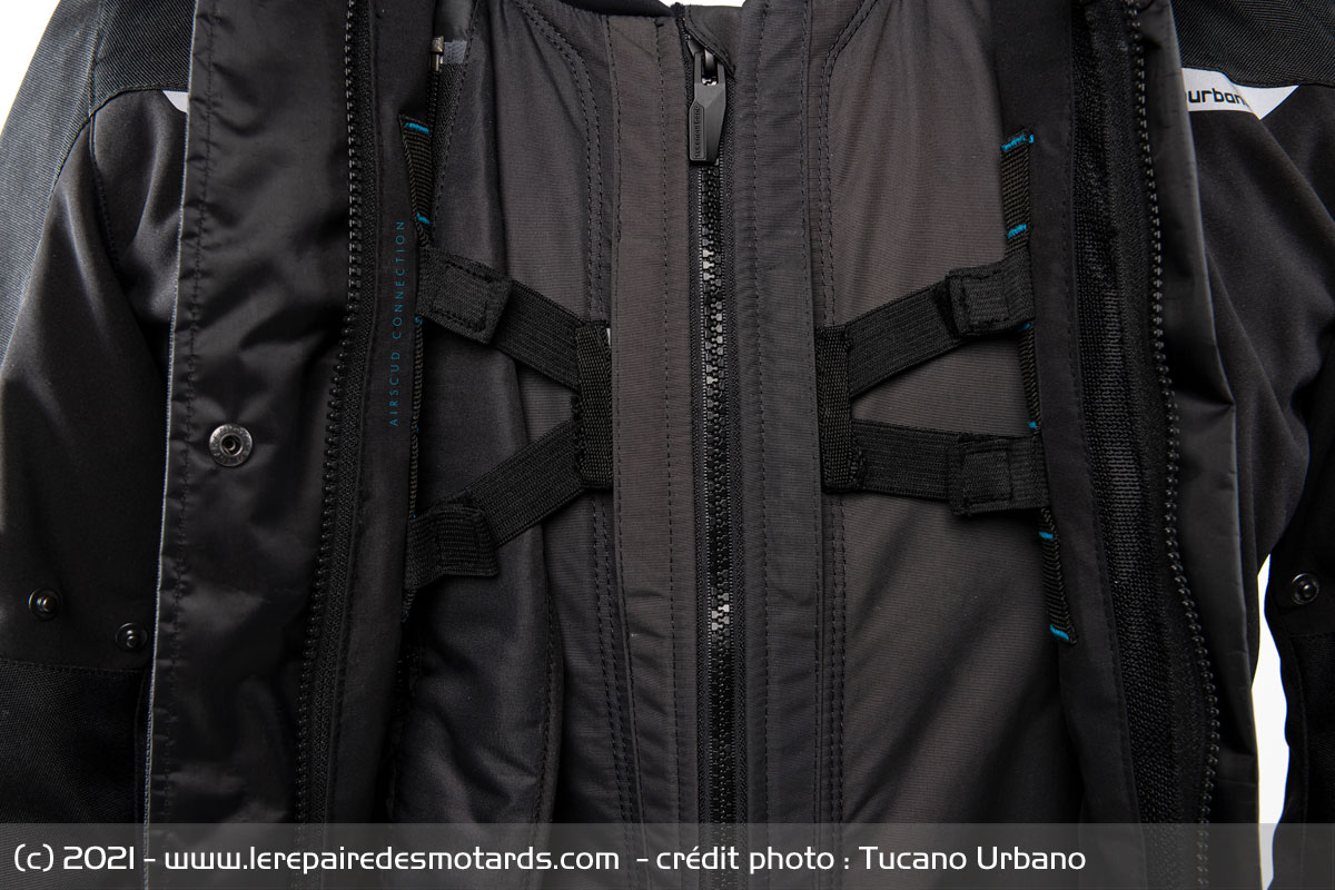 Prueba Tucano Urbano Airscud: la chaqueta con airbag más versátil -  Motorbike Magazine