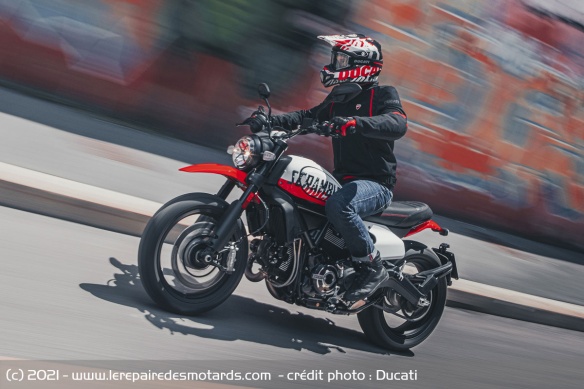 Ducati Scrambler Urban Motard