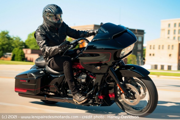Harley-Davidson CVO Road Glide 2021