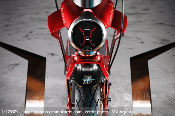 La Rapido reprend les éléments de design habituels des motos de Varese
