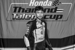 Décès du jeune pilote moto Thannaphet Kusuwan