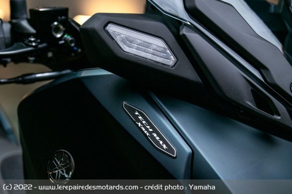 Les clignotants du Yamaha Xmax 300 2023