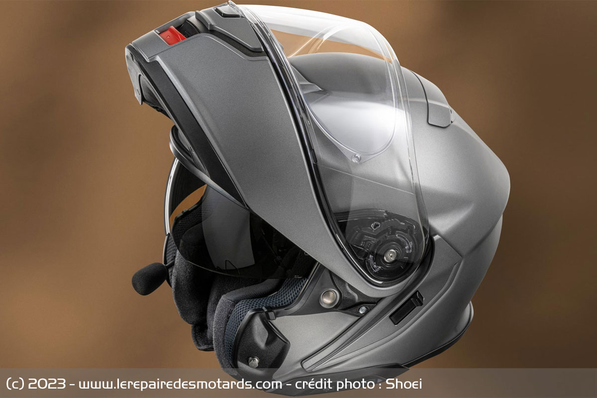 Shoei best sale neotec 3