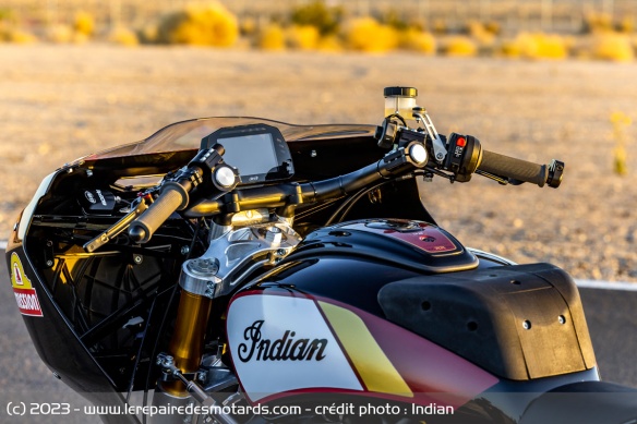 Bagger racing Indian Challenger RR