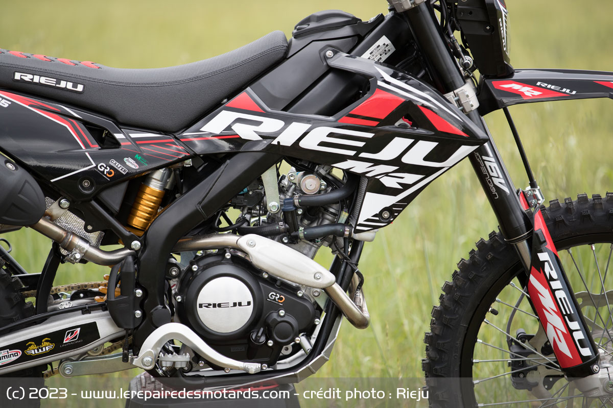 Carter D'allumage Tun'R Pour Rieju MRT 50 Pro Après 2018 - Plastique Imitation Carbone, Pièce Tuning