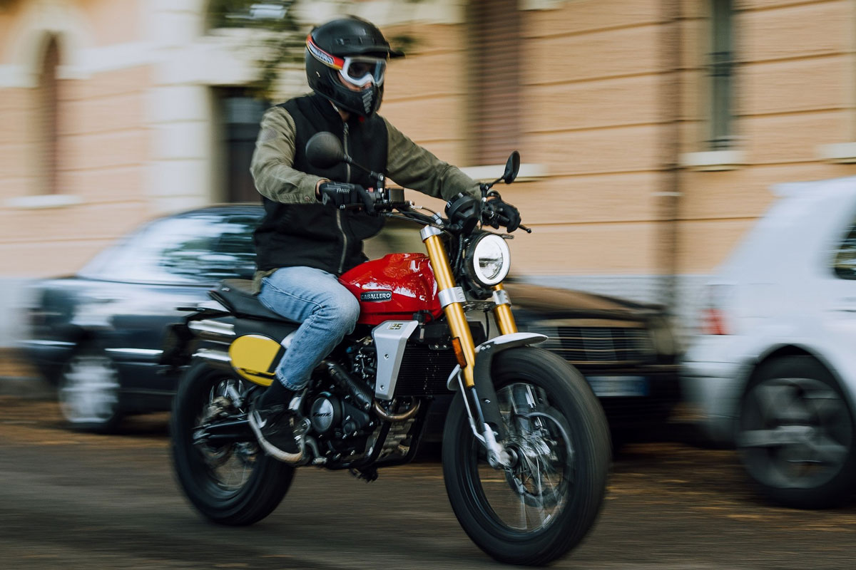 Givi Portapacchi Posteriore Monolock Per Bauletto Fantic Caballero Scrambler 125 250 500