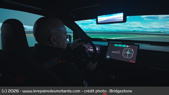 Le simulateur est capable de retranscrire les forces mises en oeuvre lors de véritables tests Le simulateur est capable de retranscrire les forces mises en oeuvre lors de véritables tests
