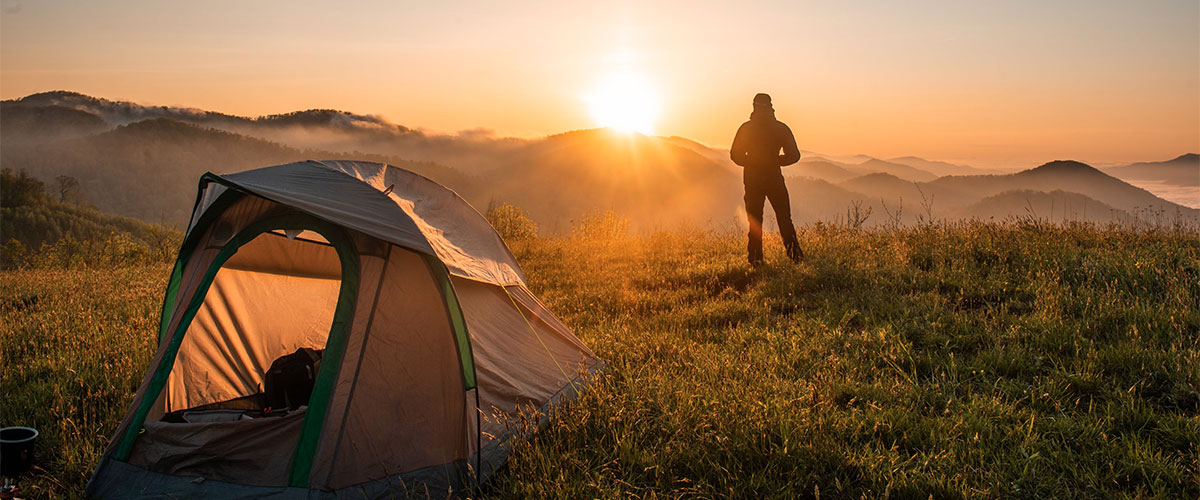 L'équipement indispensable pour camper à moto