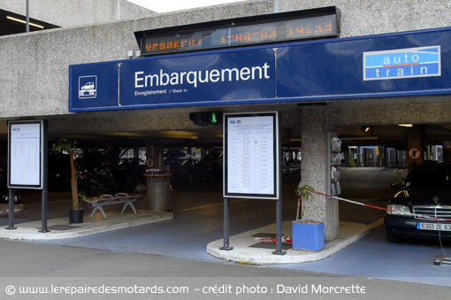 Embarquement Moto-Train