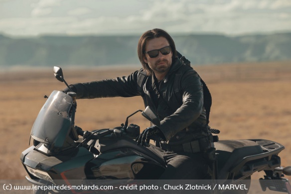 Bucky au guidon de sa Harley-Davidson Pan America 1250 ST Bucky au guidon de sa Harley-Davidson Pan America 1250 ST