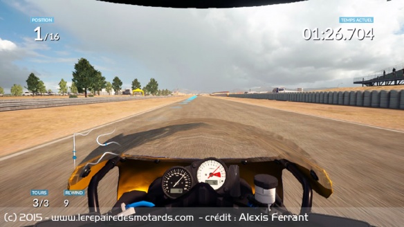 La vue depuis l'intérieur du casque est plus immersive mais aussi plus compliquée