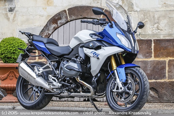 BMW R1200RS bleue