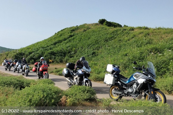 Bien né, la 800 MT n'a pas à rougir face aux trails des marques européennes et japonaises