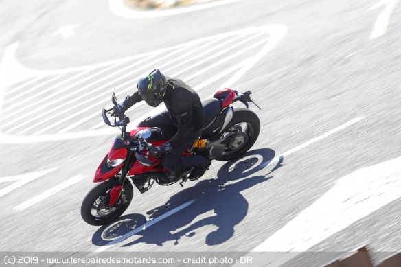 Essai de la Ducati Hypermotard 950 en ville