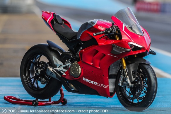 Essai de la Ducati Panigale V4 R