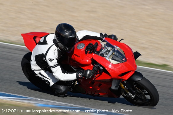 La Ducati Panigale V4 S sous le soleil de Jerez