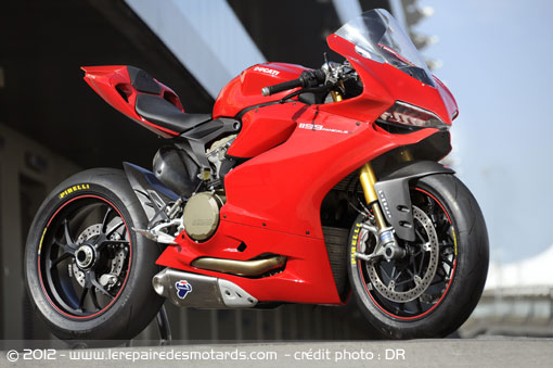 ducati-panigale-1199.jpg