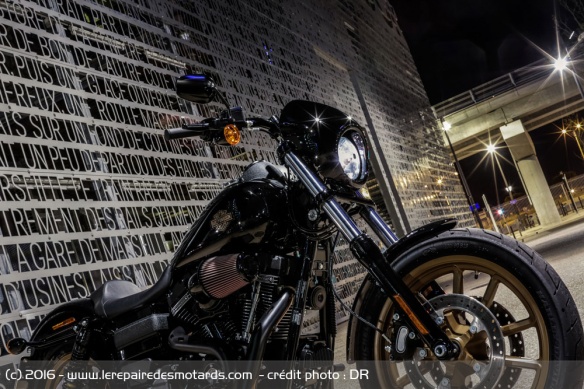 Phare de la Harley-Davidson Low Rider S