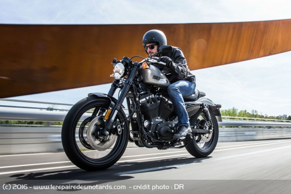 Harley Davidson Roadster 1200 Harley-davidson-roadster-1200-autoroute