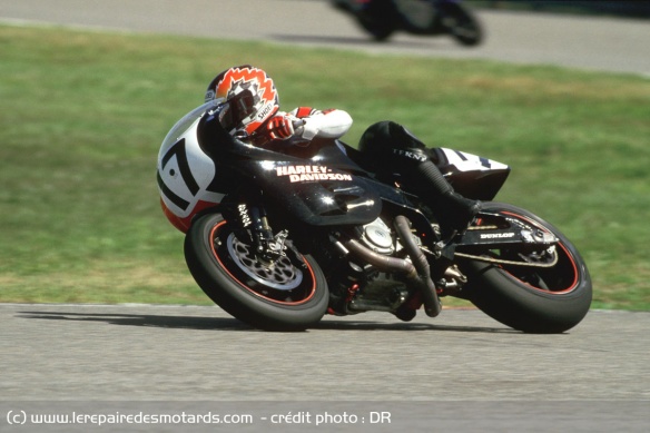 Miguel Duhamel sur la Harley-Davidson VR 1000 à Daytona en 1994